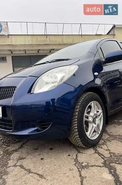 Хетчбек Toyota Yaris 2008 в Хусті