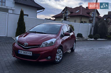 Хетчбек Toyota Yaris 2012 в Хмельницькому