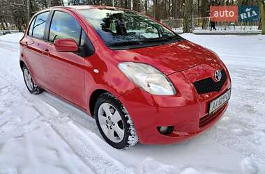 Хэтчбек Toyota Yaris 2007 в Киеве