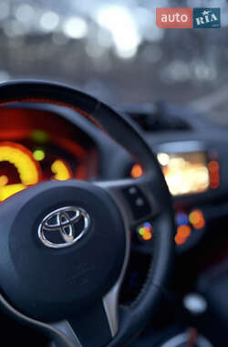 Хетчбек Toyota Yaris 2014 в Полтаві