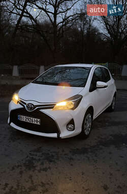 Хетчбек Toyota Yaris 2014 в Полтаві