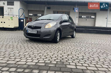 Хетчбек Toyota Yaris 2011 в Івано-Франківську