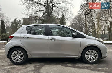 Хетчбек Toyota Yaris 2013 в Львові