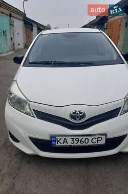 Хетчбек Toyota Yaris 2012 в Києві