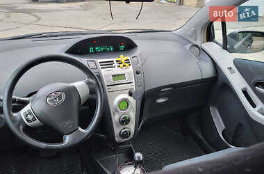 Хетчбек Toyota Yaris 2006 в Дніпрі