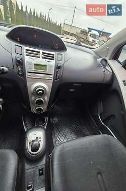 Хэтчбек Toyota Yaris 2008 в Каменец-Подольском