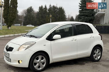 Хэтчбек Toyota Yaris 2007 в Ровно