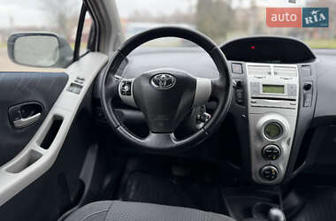 Хэтчбек Toyota Yaris 2007 в Ровно