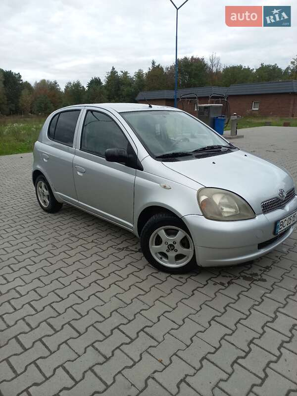 Хетчбек Toyota Yaris 2001 в Судовій Вишні