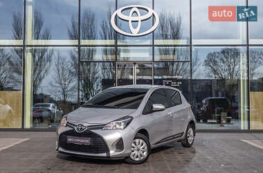 Хетчбек Toyota Yaris 2015 в Дніпрі