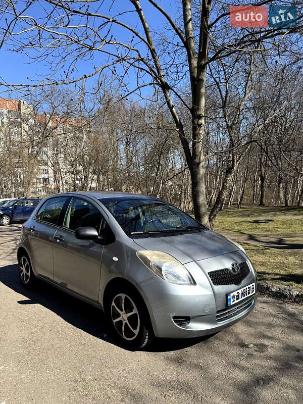 Хэтчбек Toyota Yaris 2007 в Львове