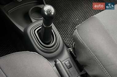 Хэтчбек Toyota Yaris 2007 в 