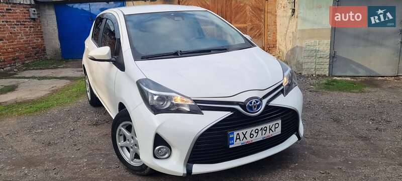 Toyota Yaris 2016