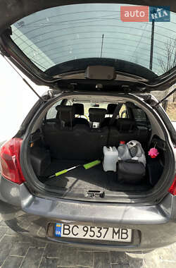 Хэтчбек Toyota Yaris 2008 в 