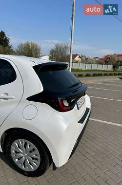 Хэтчбек Toyota Yaris 2021 в 