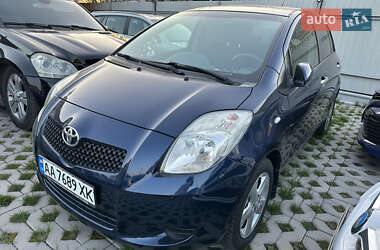 Хэтчбек Toyota Yaris 2008 в Корсуне-Шевченковском