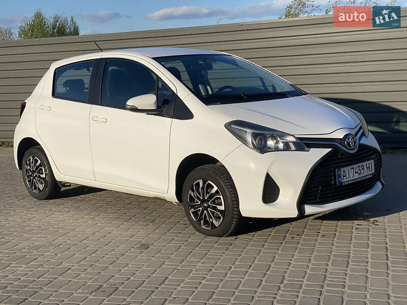 Хэтчбек Toyota Yaris 2014 в Ирпене