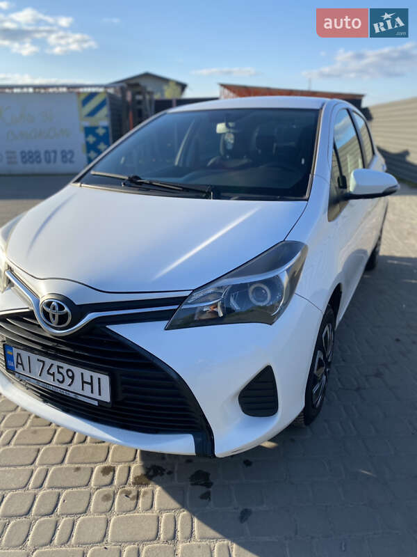 Хэтчбек Toyota Yaris 2014 в Ирпене