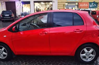 Хэтчбек Toyota Yaris 2008 в Львове
