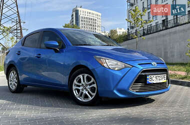 Седан Toyota Yaris 2017 в Львове