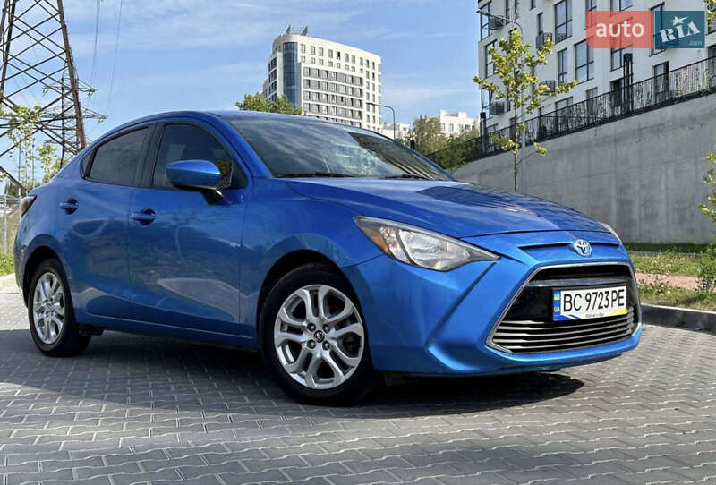 Седан Toyota Yaris 2017 в 