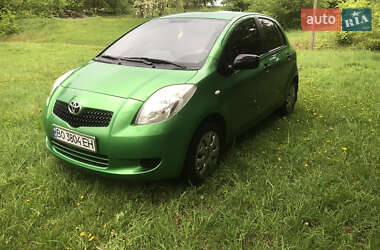 Хетчбек Toyota Yaris 2007 в 