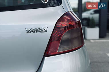 Хэтчбек Toyota Yaris 2008 в 