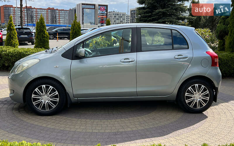Хетчбек Toyota Yaris 2006 в Львові