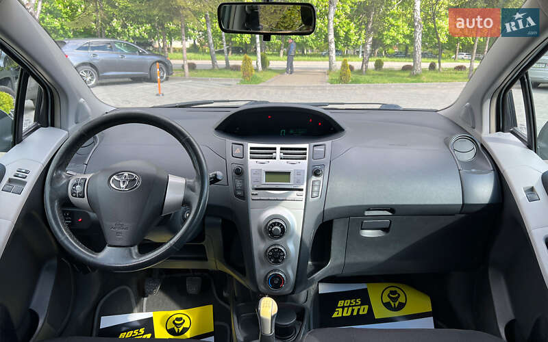 Хетчбек Toyota Yaris 2006 в Львові