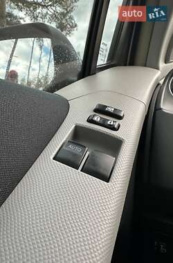 Хетчбек Toyota Yaris 2010 в 