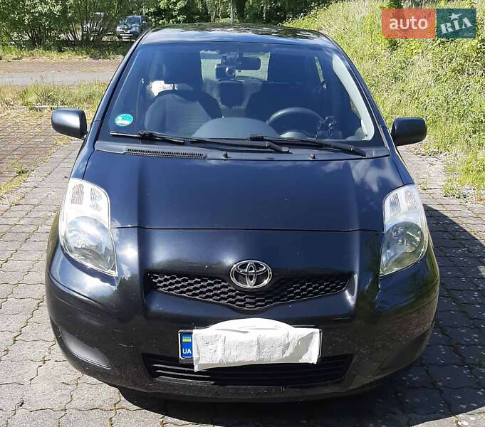 Toyota Yaris 2011