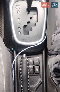 Хэтчбек Toyota Yaris 2014 в Житомире