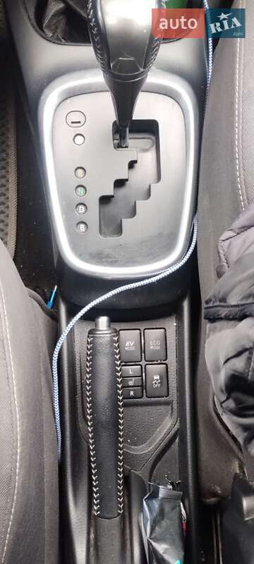 Хетчбек Toyota Yaris 2014 в Житомирі