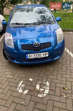 Хэтчбек Toyota Yaris 2008 в Киеве