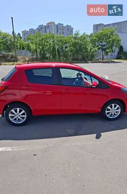 Седан Toyota Yaris 2014 в 