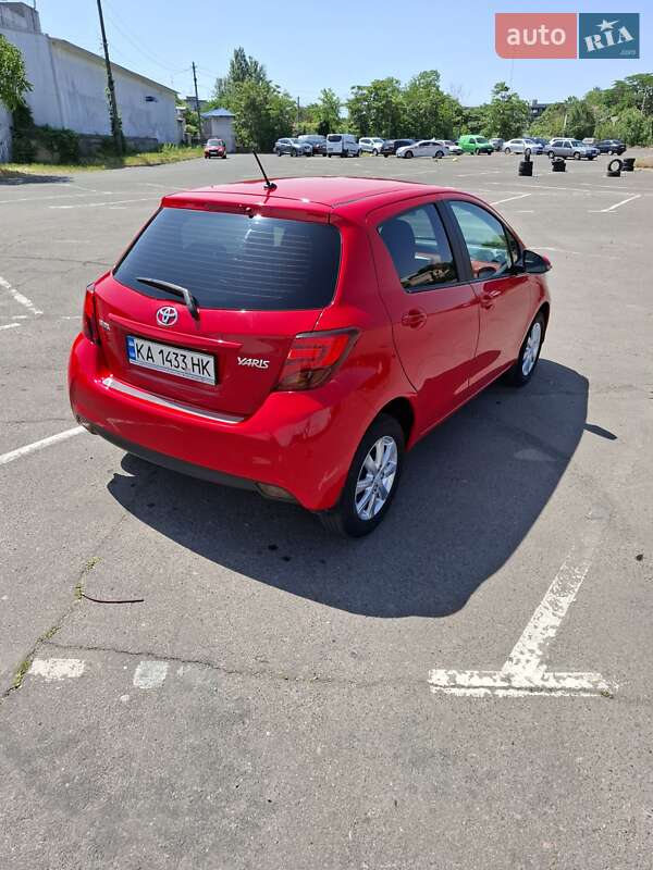 Седан Toyota Yaris 2014 в Одессе