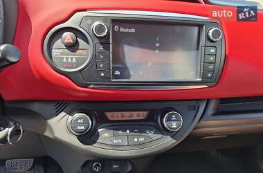 Седан Toyota Yaris 2014 в 