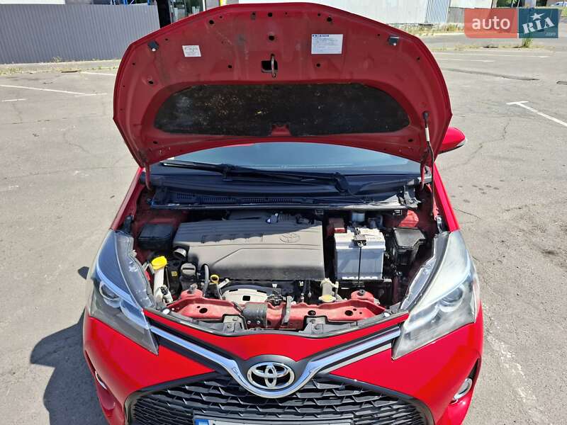 Седан Toyota Yaris 2014 в Одессе