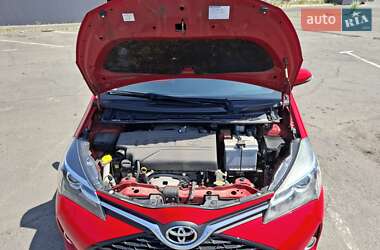 Седан Toyota Yaris 2014 в 