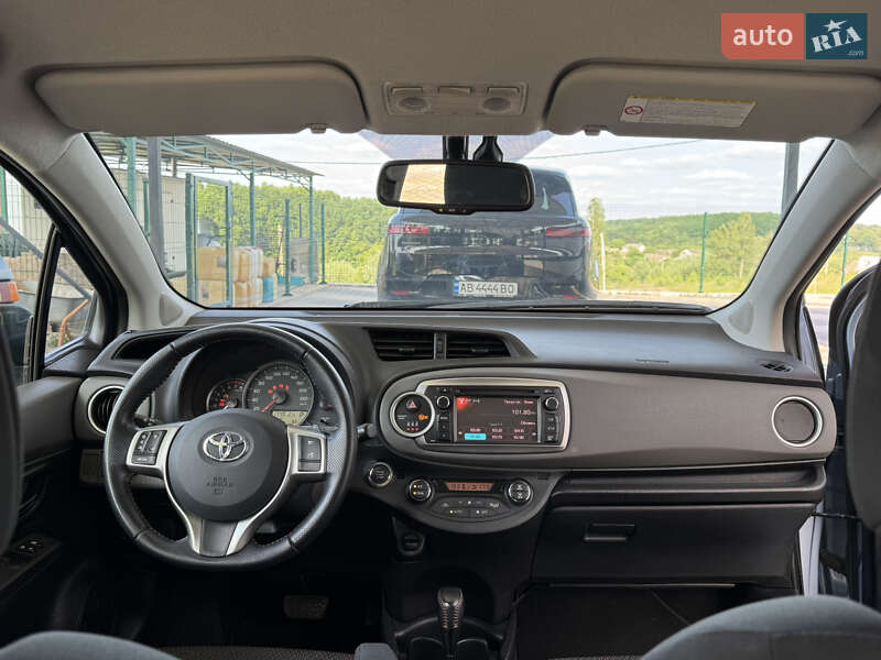 Хетчбек Toyota Yaris 2012 в Вінниці
