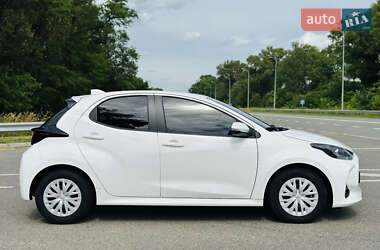 Хэтчбек Toyota Yaris 2022 в 