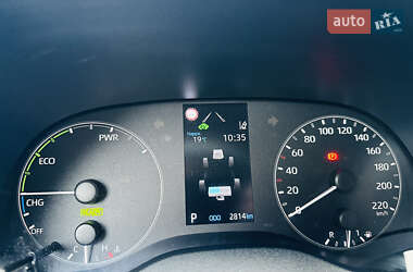 Хэтчбек Toyota Yaris 2022 в 