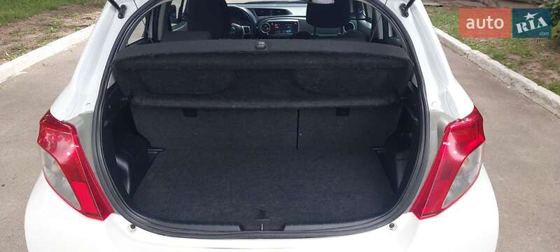 Хетчбек Toyota Yaris 2012 в Рівному