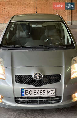 Хэтчбек Toyota Yaris 2007 в Львове