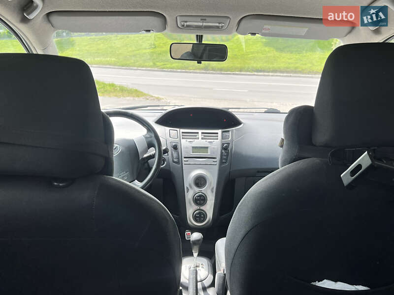 Хетчбек Toyota Yaris 2007 в Львові