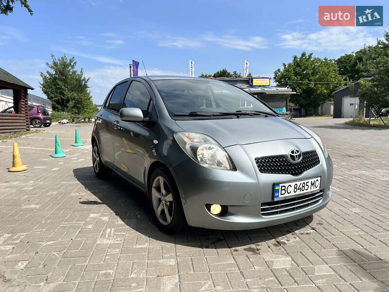 Хетчбек Toyota Yaris 2007 в Львові