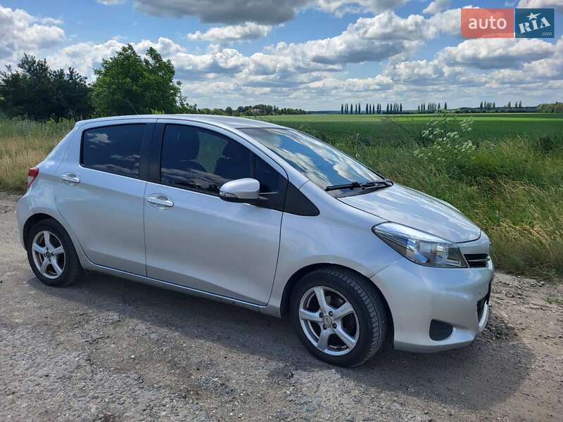 Toyota Yaris 2011