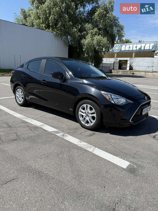 Седан Toyota Yaris 2017 в Полтаве