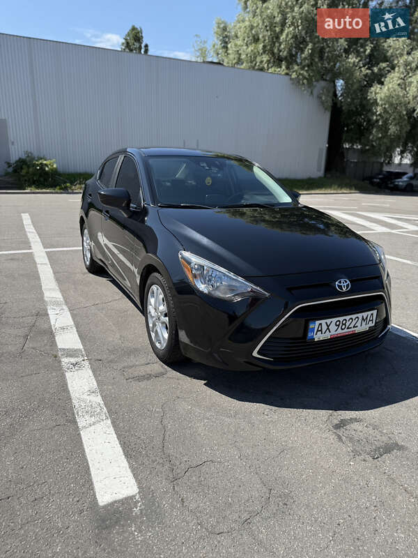 Седан Toyota Yaris 2017 в Полтаве