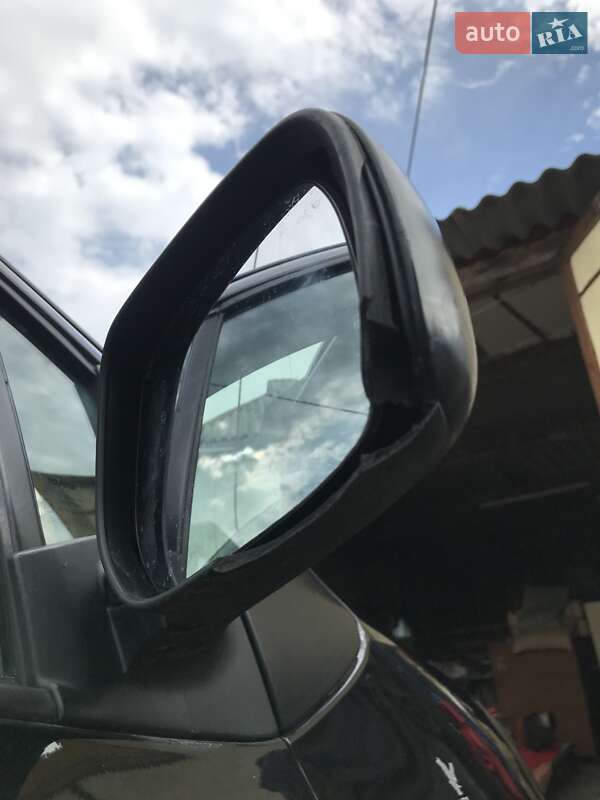 Хэтчбек Toyota Yaris 2011 в Умани